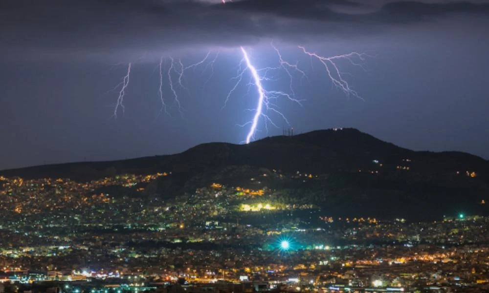 Έκτακτο Δελτίο Επιδείνωσης Καιρού - Χιονοπτώσεις και καταιγίδες